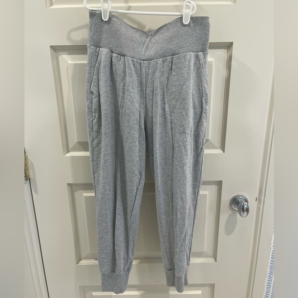 Nike Yoga Women’s sweatpant joggers